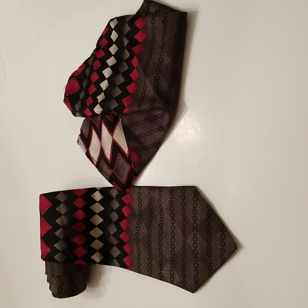 Daneil & Ellisse Tie with pocket square